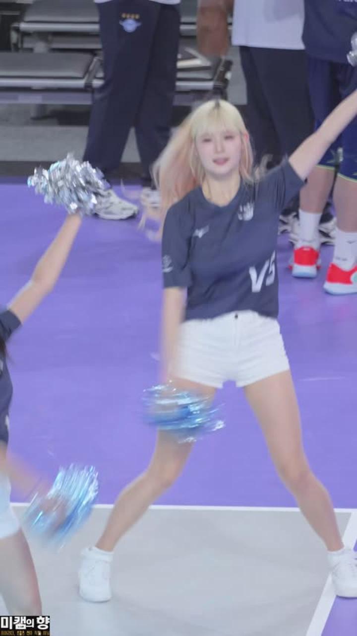 240105 치어리더 안혜지 직캠 비디오 썸네일 이미지