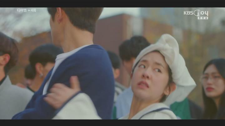 디어엠.E04.250422.1080p.WANNA 비디오 썸네일 이미지