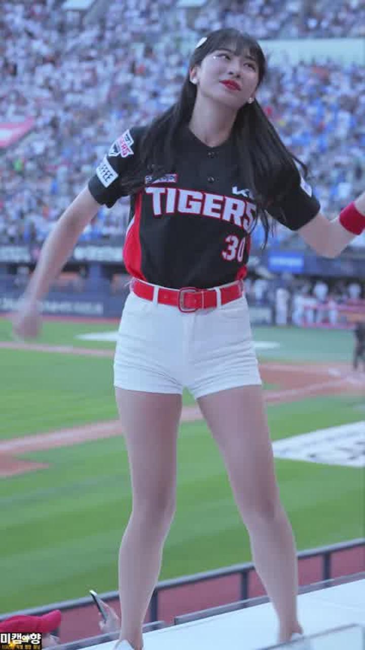 230611 치어리더 천소윤 직캠 (4) 비디오 썸네일 이미지