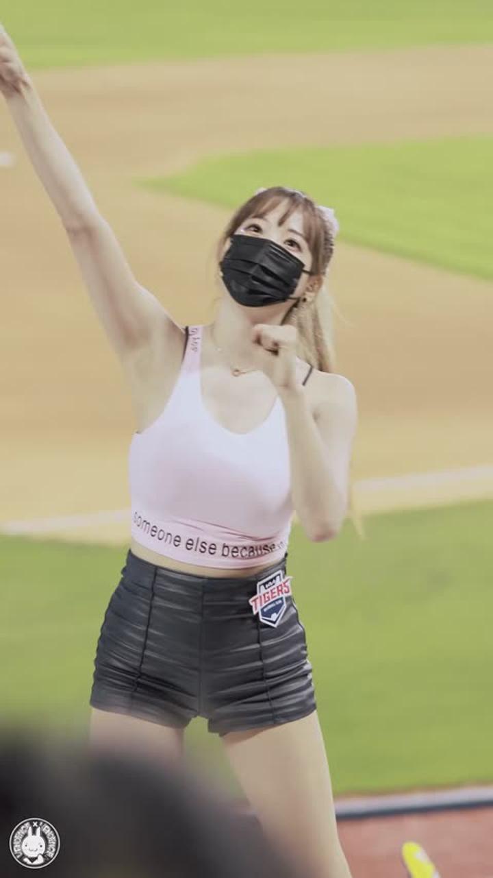220601 치어리더 김한나 직캠 Kim Hanna Fancam (3) 비디오 썸네일 이미지