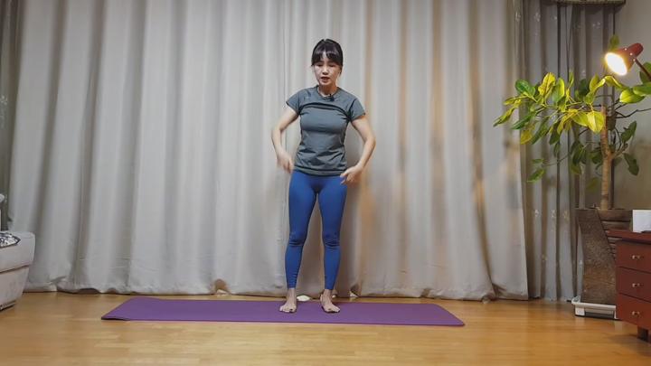 중년.시니어 요가 - 우리도 뺏살 뺄 수 있다! 비디오 썸네일 이미지