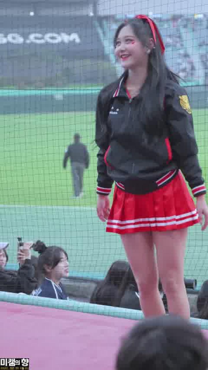 240416 치어리더 유세리 직캠 (1) 비디오 썸네일 이미지