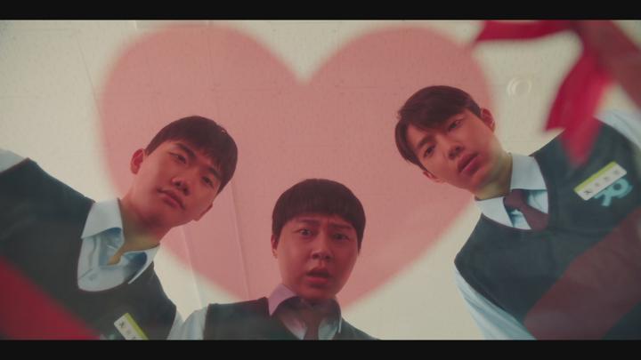 [한드]파란만장 청춘 성장 로맨스![2반 이희수 2화] 비디오 썸네일 이미지