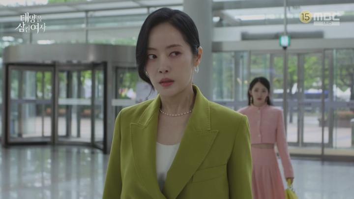 태양을 삼킨 여자.기다리면 돌아오는 거겠죠?.E27.250715.720p.H264-F1RST 비디오 썸네일 이미지